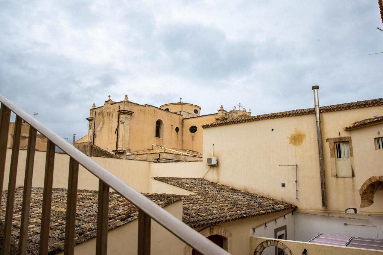 B&B Palazzo Loreto Avola Luaran gambar