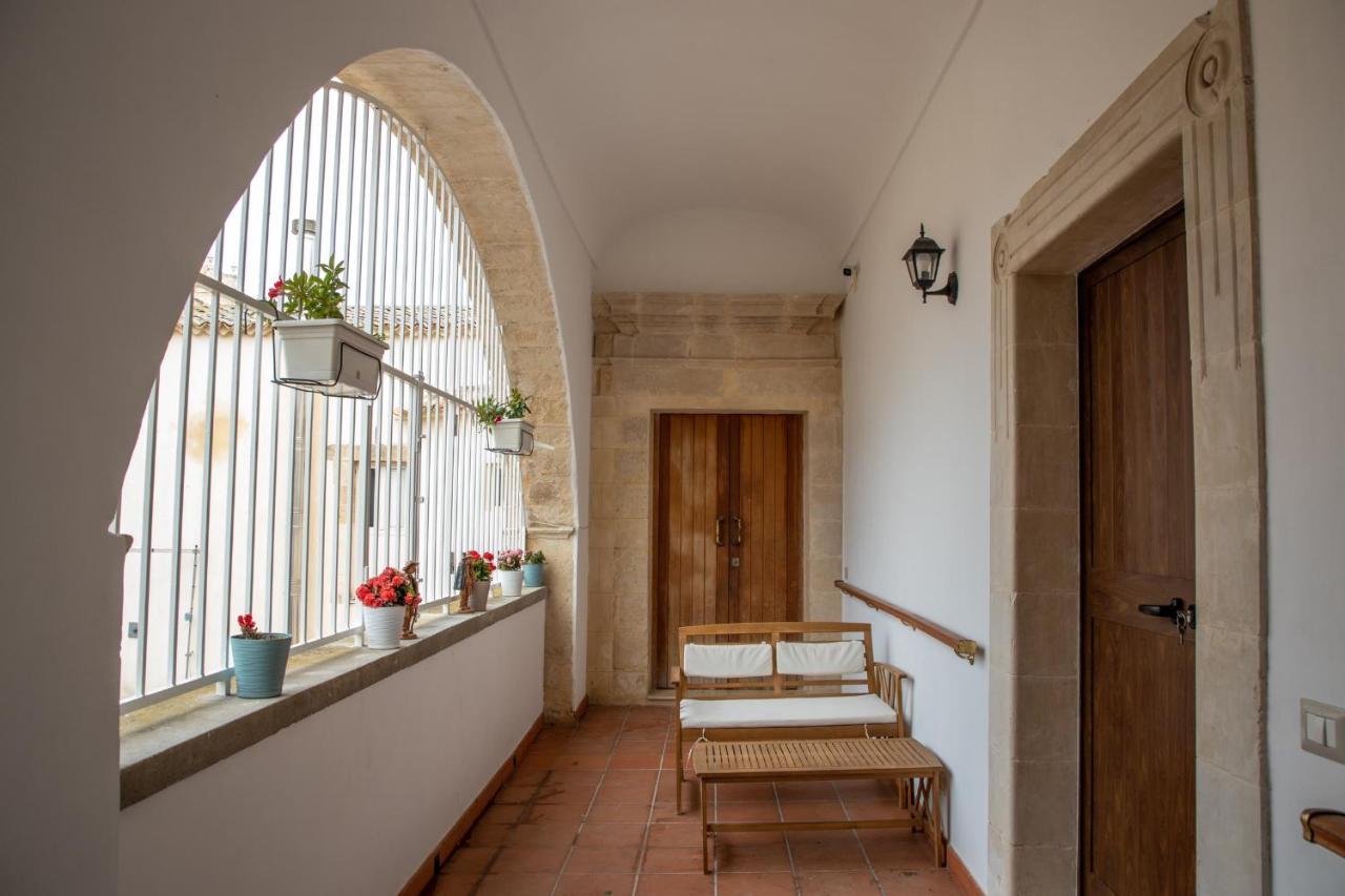 B&B Palazzo Loreto Avola Luaran gambar